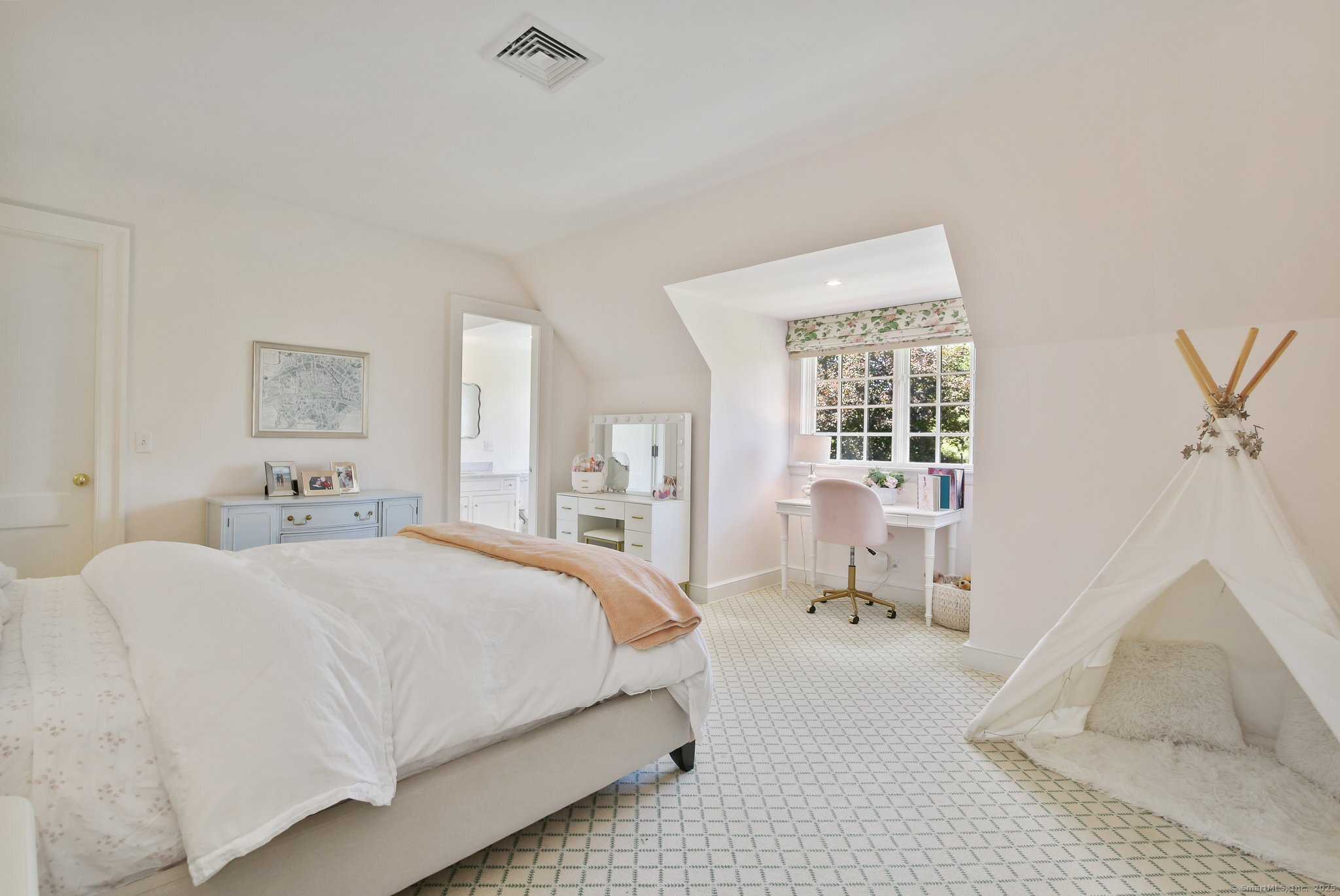 42 Morningside Drive South