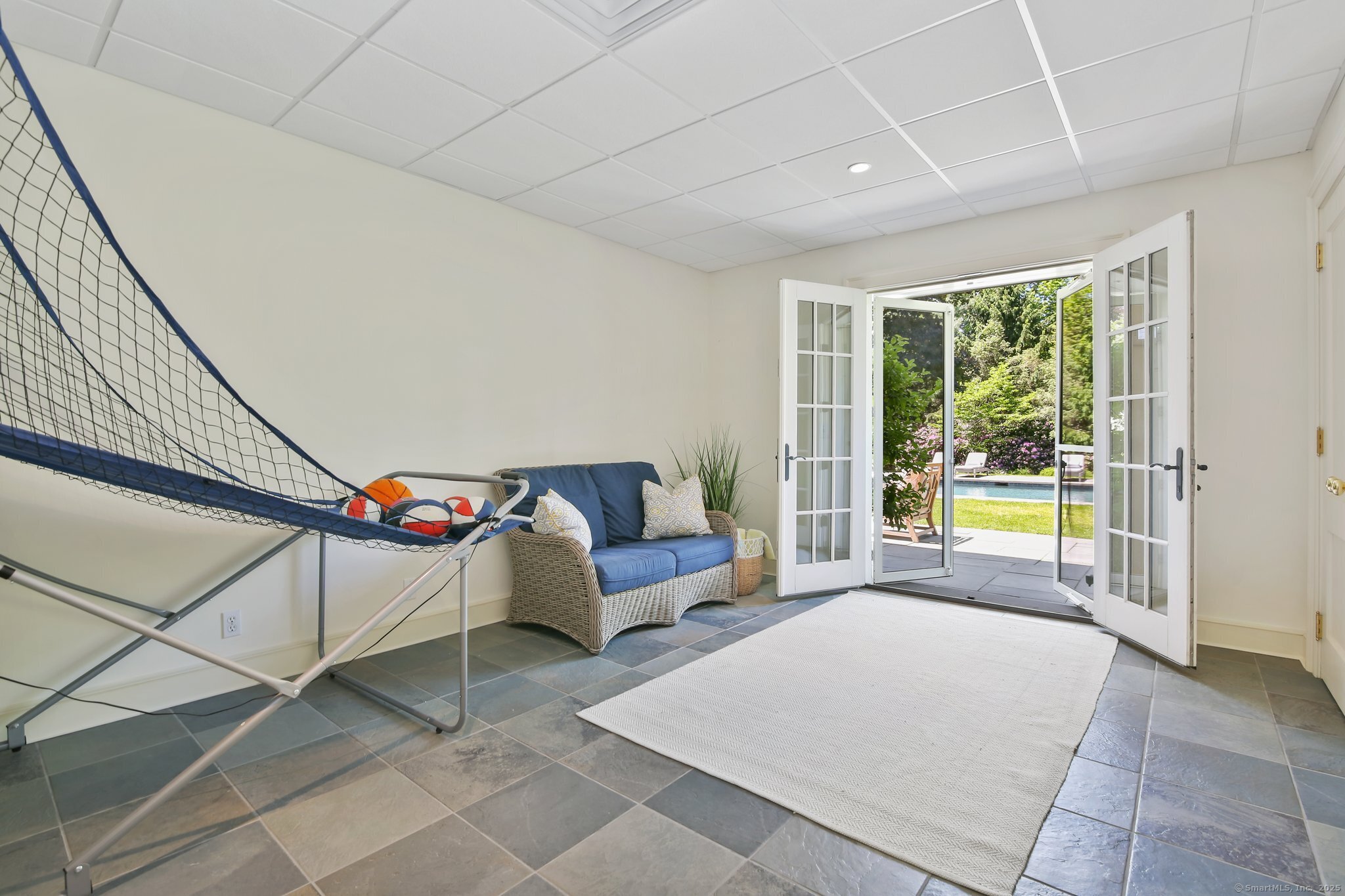 42 Morningside Drive South