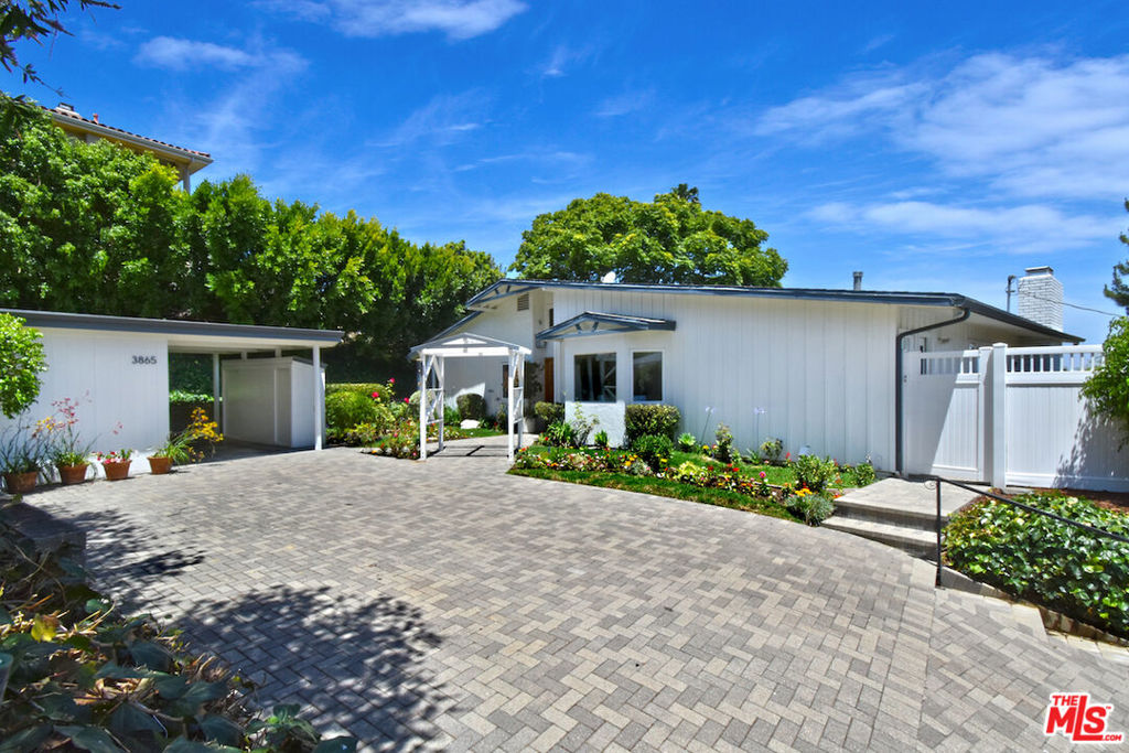 3865 Scadlock Lane