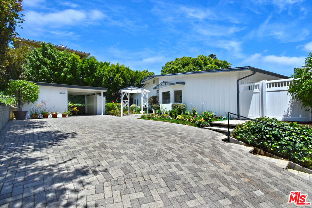 3865 Scadlock Lane