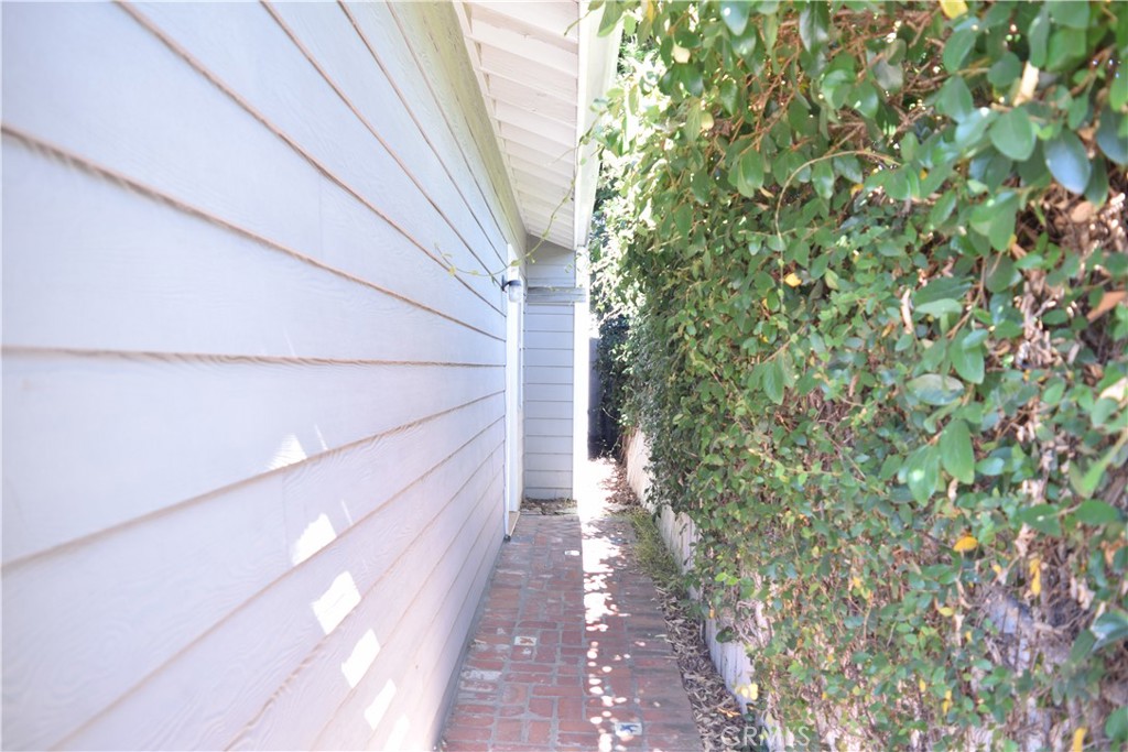 4638 Seratt Place