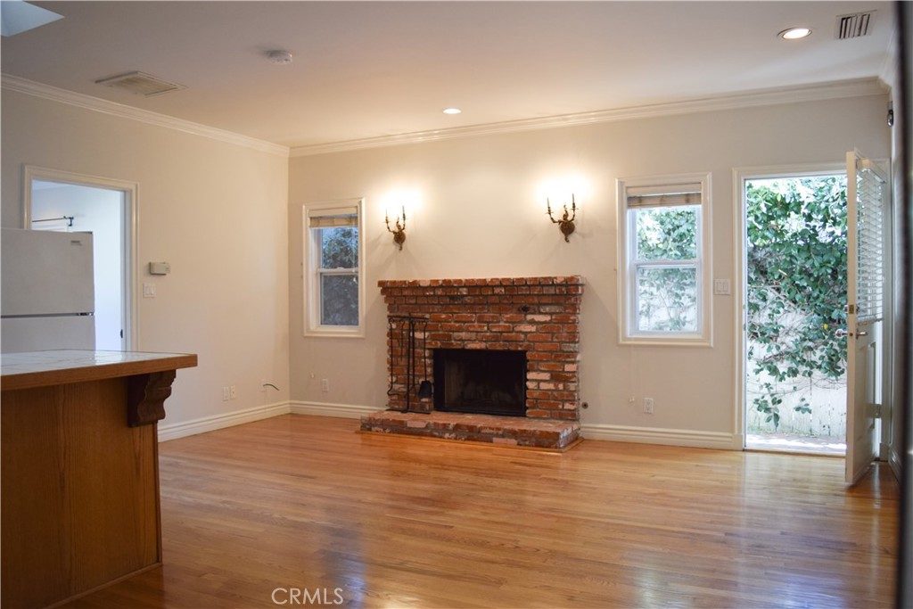4638 Seratt Place
