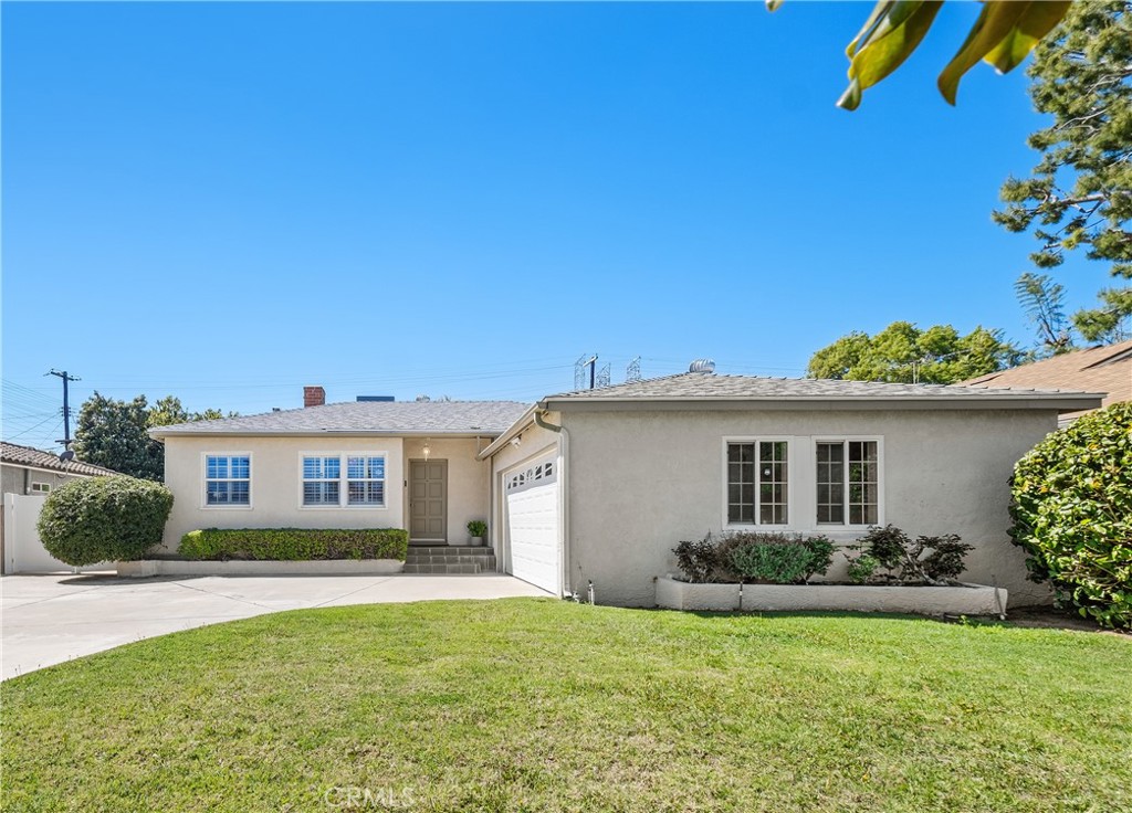 8909 Rhea Ave