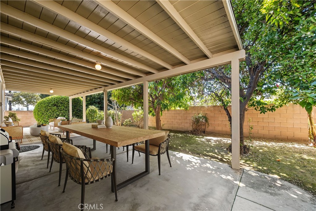 8909 Rhea Ave