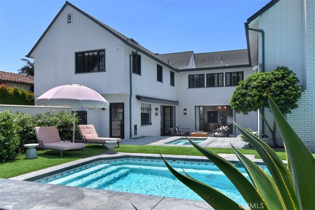 5005 Los Feliz Boulevard