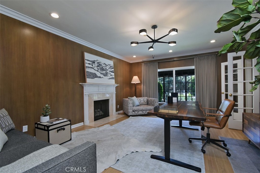 5005 Los Feliz Boulevard