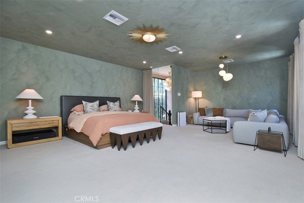 5005 Los Feliz Boulevard