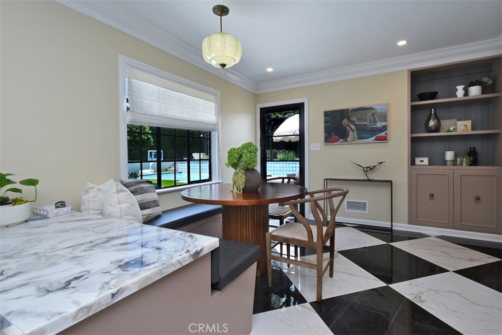 5005 Los Feliz Boulevard