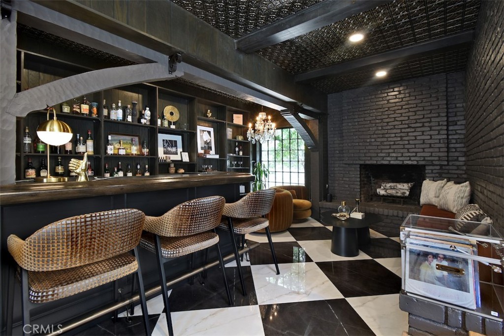 5005 Los Feliz Boulevard