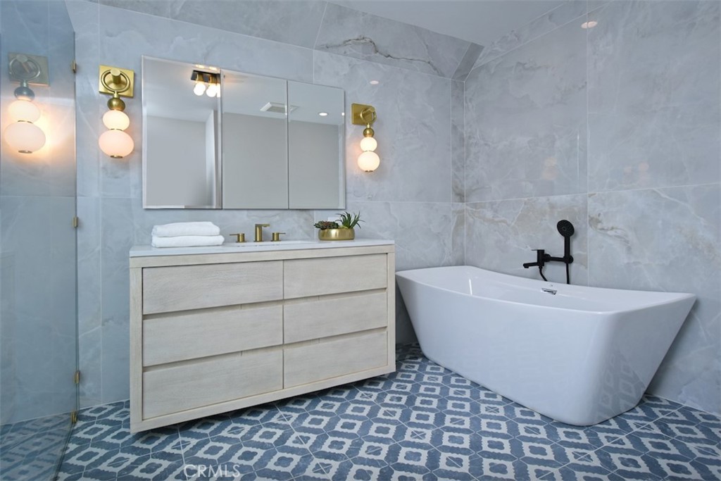 5005 Los Feliz Boulevard