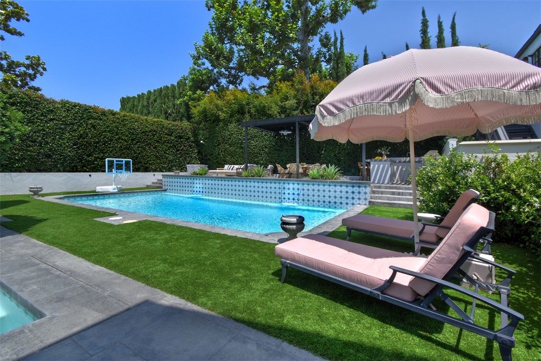 5005 Los Feliz Boulevard