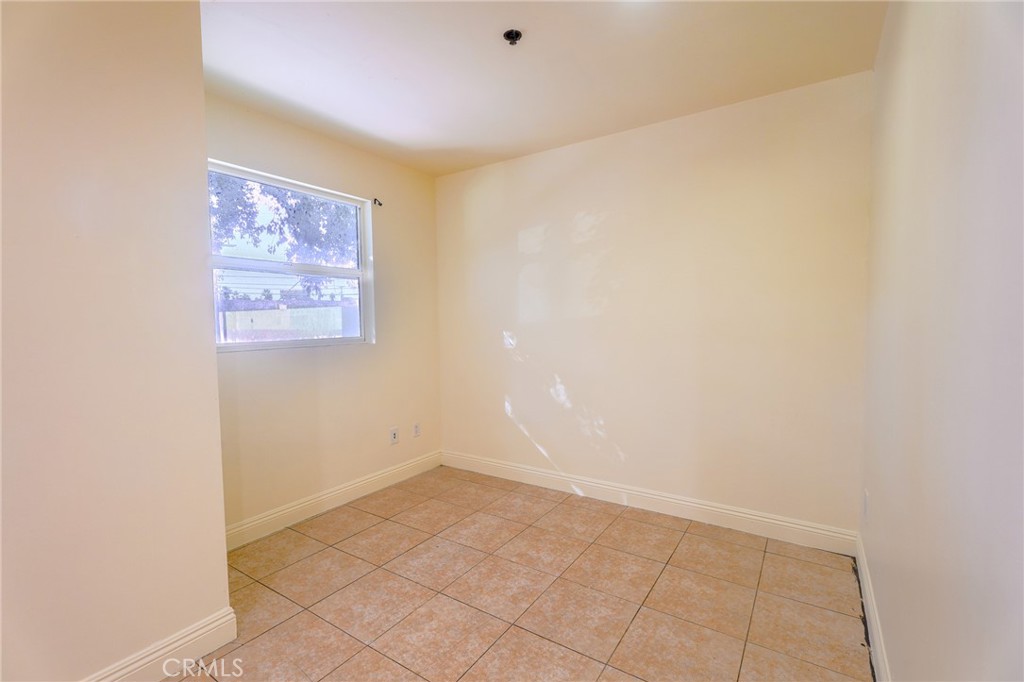 6364 Sylmar