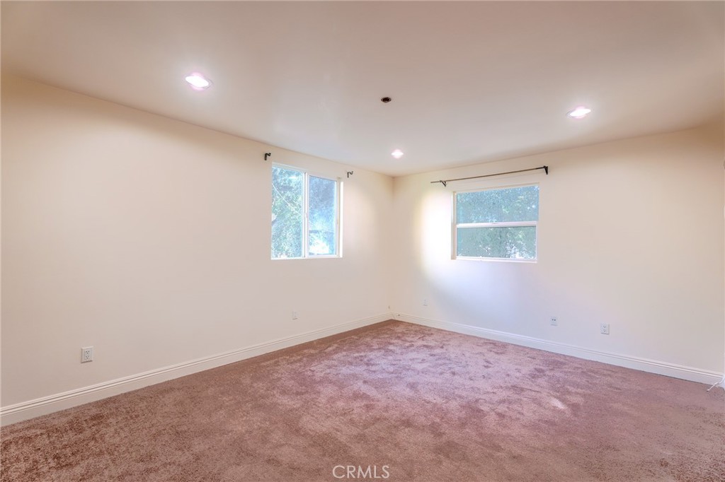 6364 Sylmar