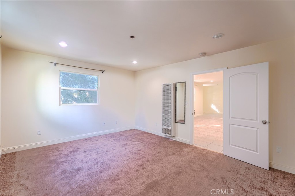 6364 Sylmar