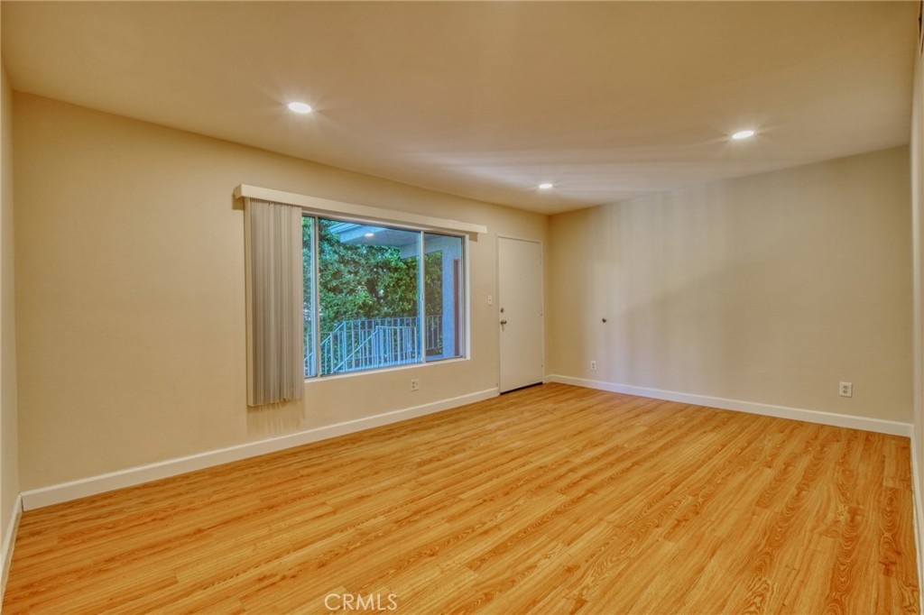 4546 Murietta Avenue 211