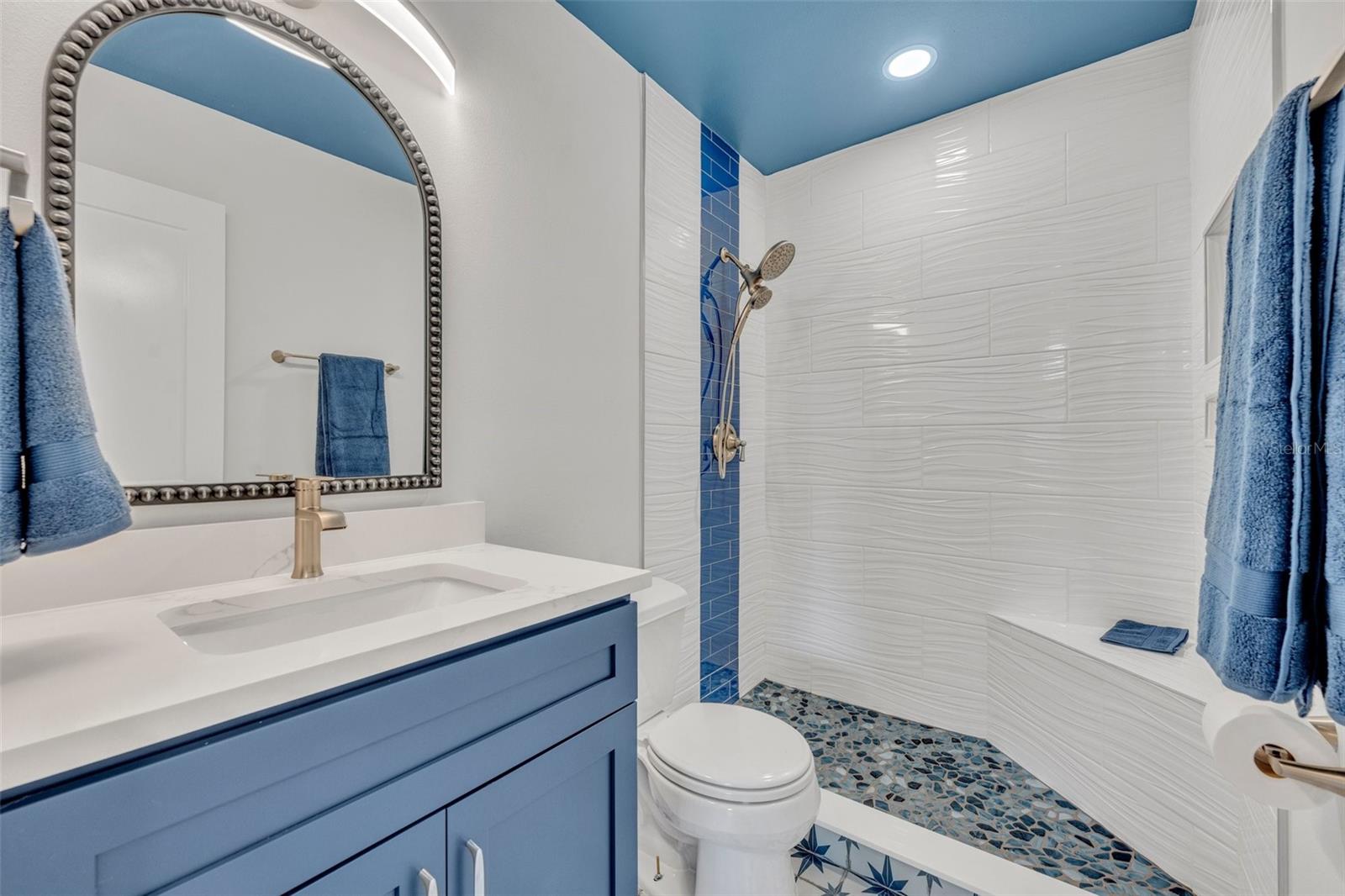 535 N INTERLACHEN AVE #304