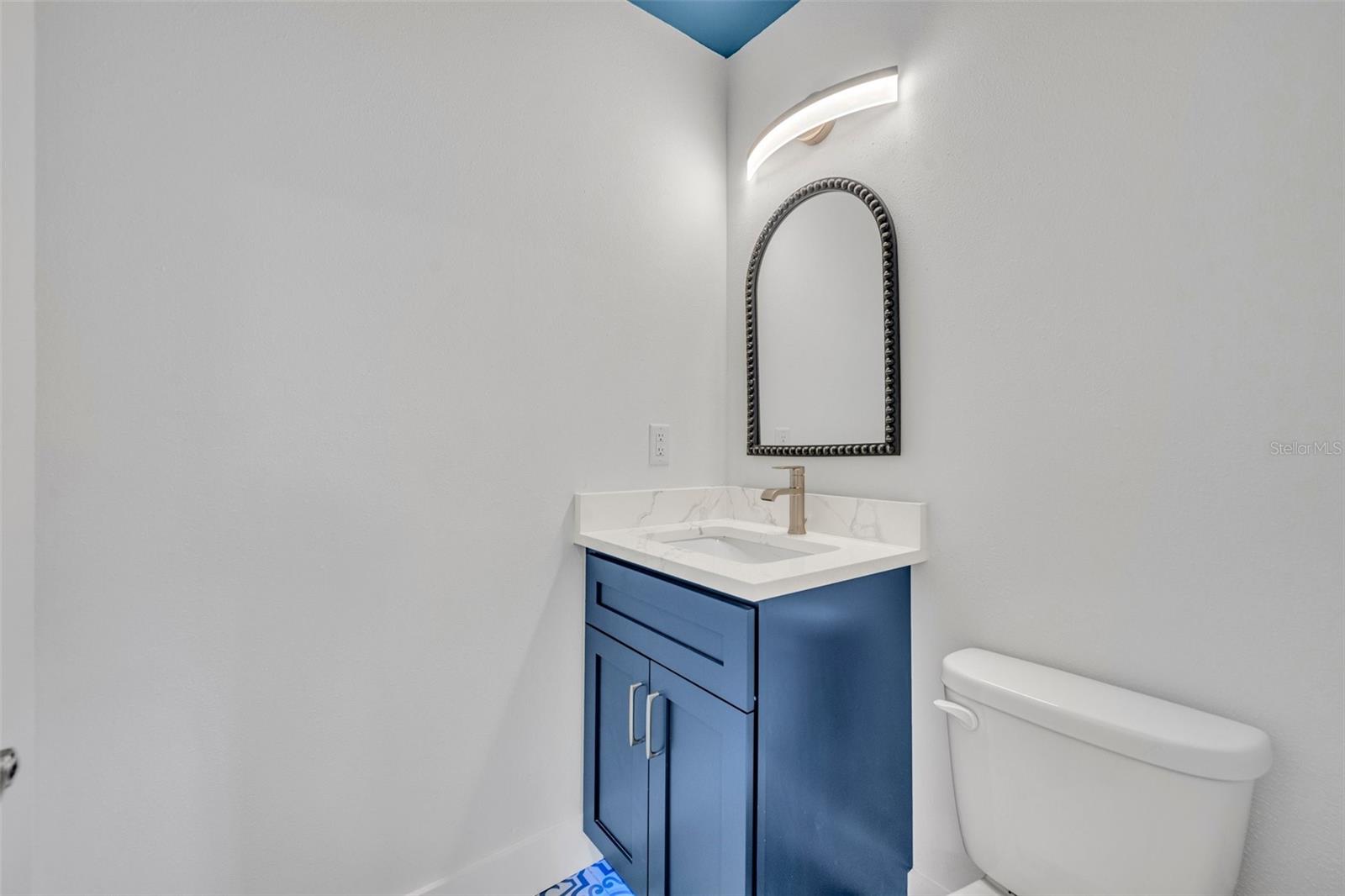 535 N INTERLACHEN AVE #304