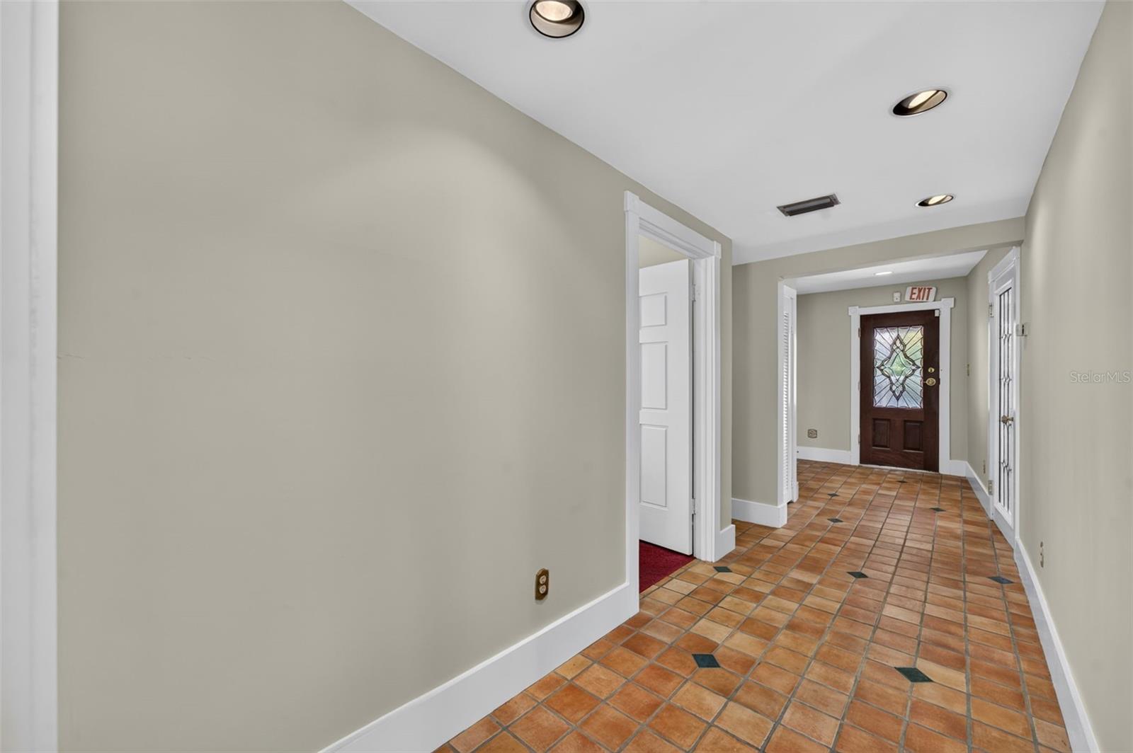 339 S RIDGEWOOD AVE