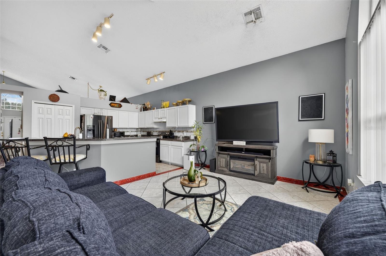 268 EASTON CIR