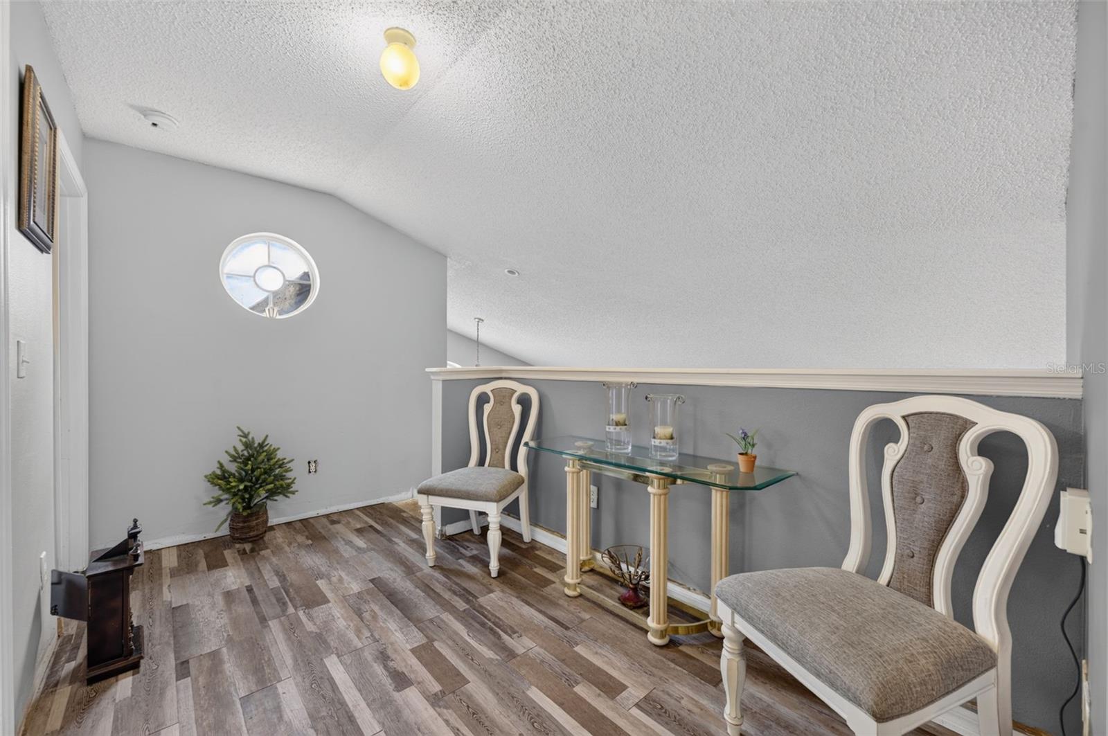 268 EASTON CIR