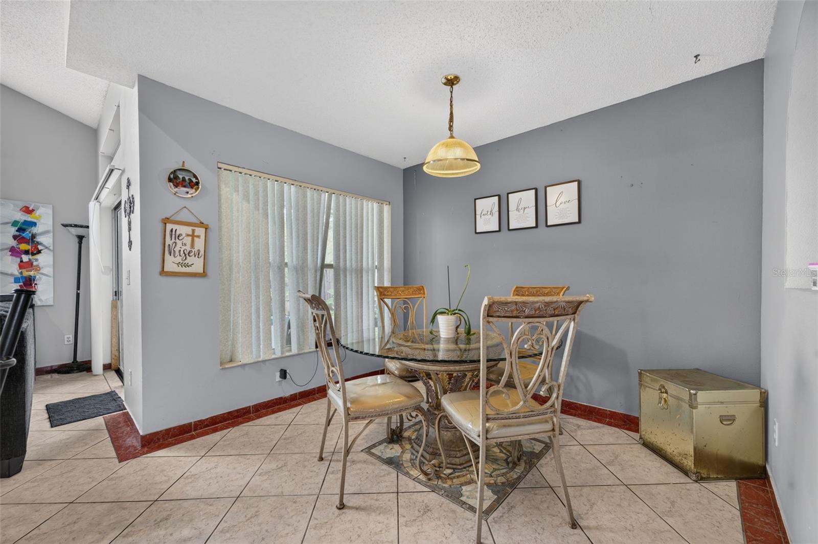 268 EASTON CIR