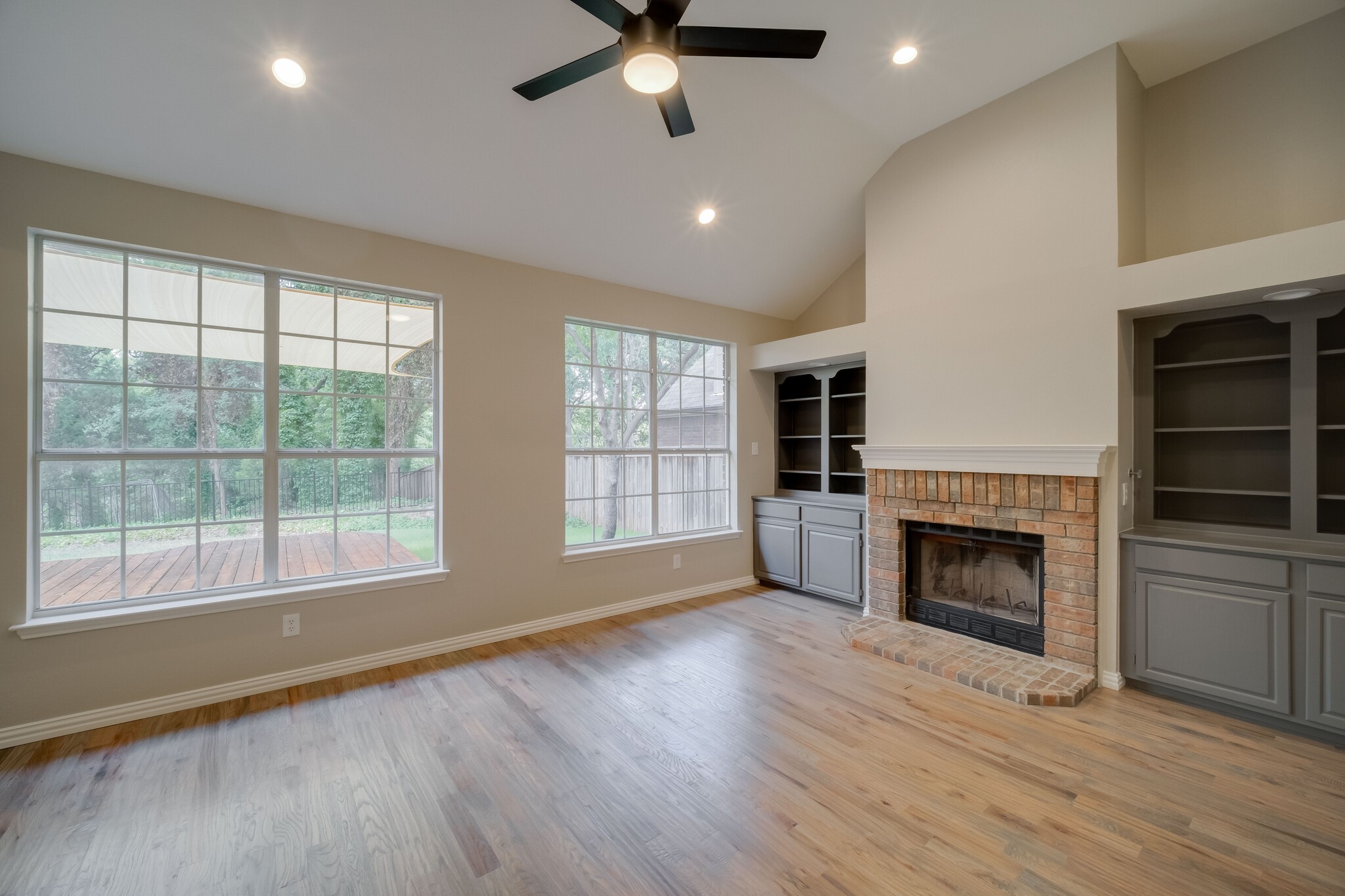 1093 W Winding Creek Drive