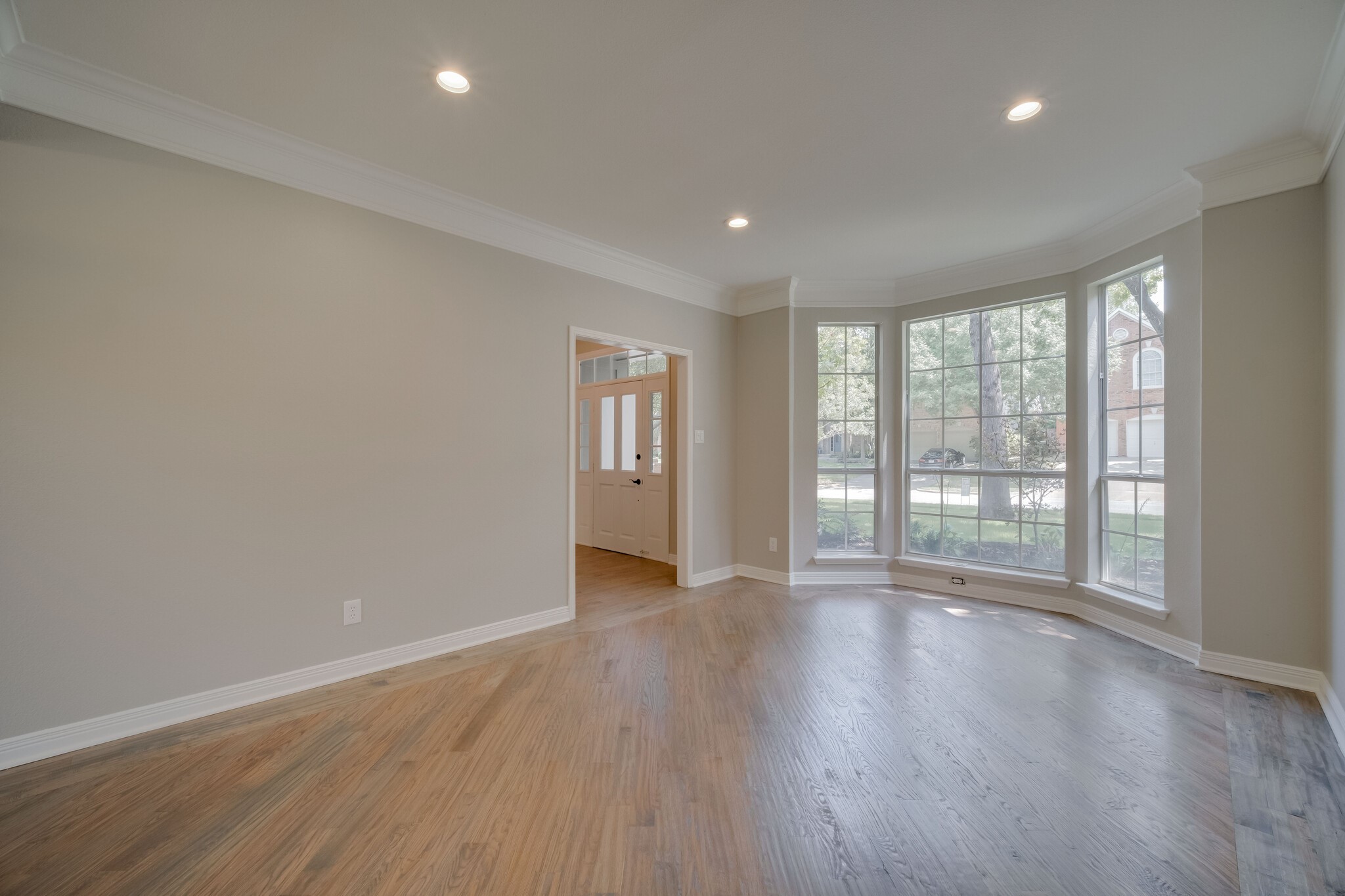 1093 W Winding Creek Drive