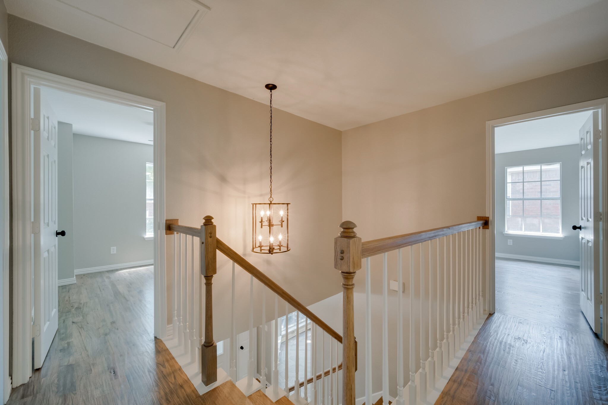 1093 W Winding Creek Drive