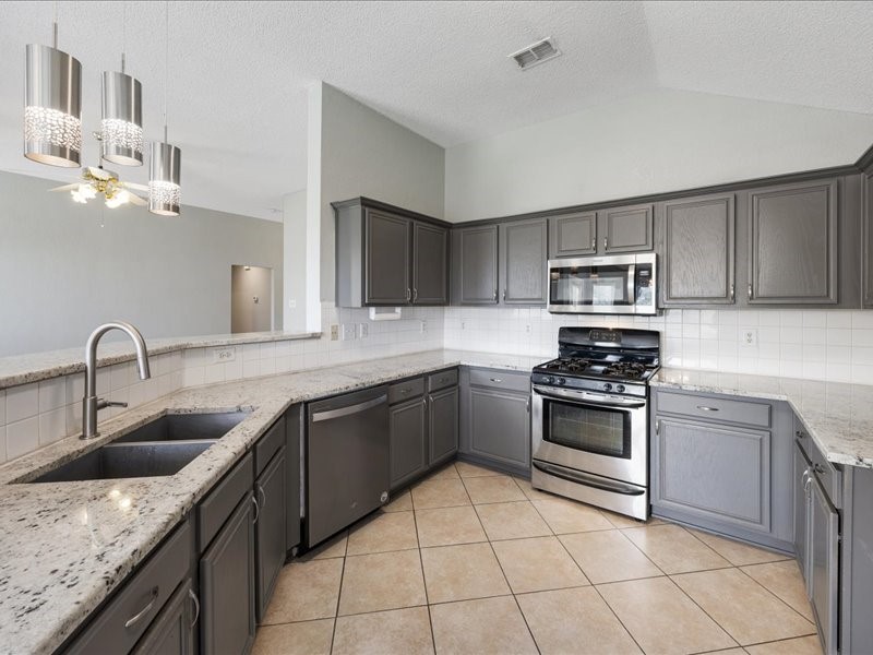 1401 Williams Creek