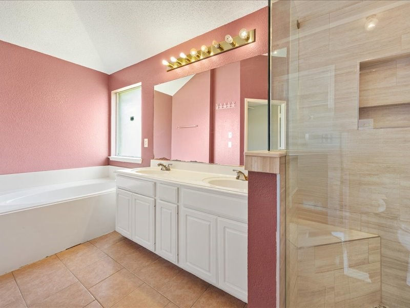 1401 Williams Creek