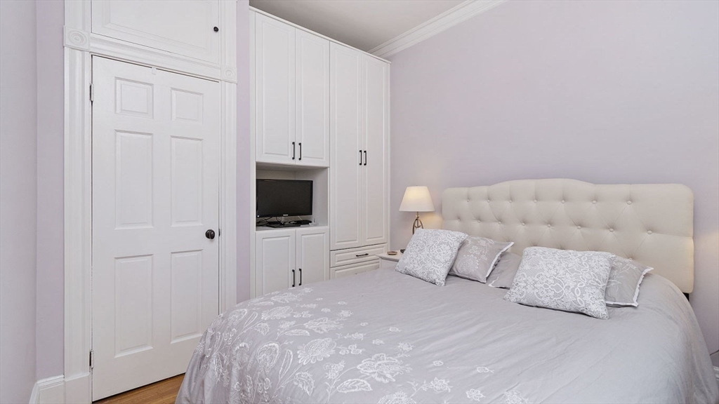 447 Marlborough # 3