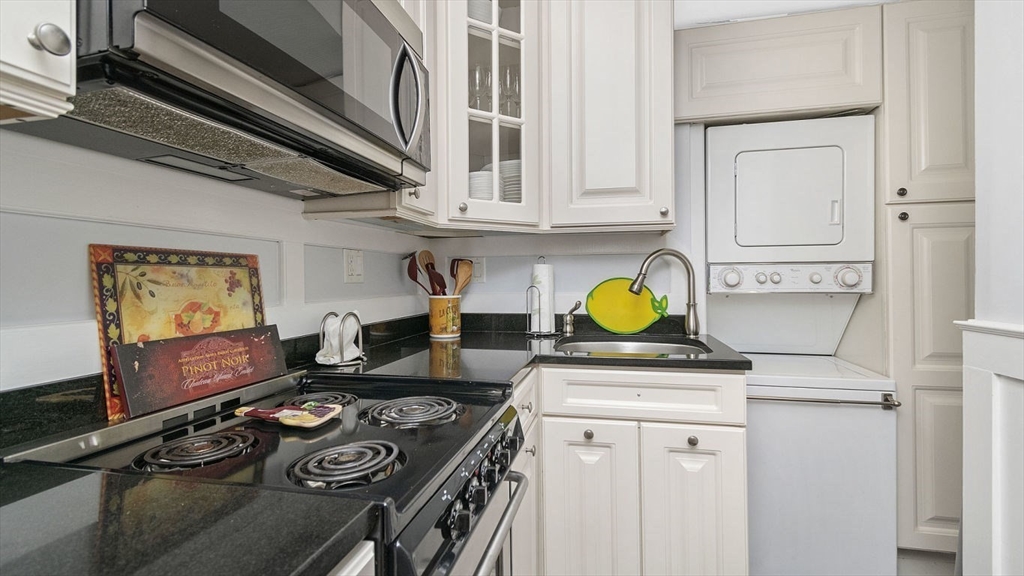 447 Marlborough # 3