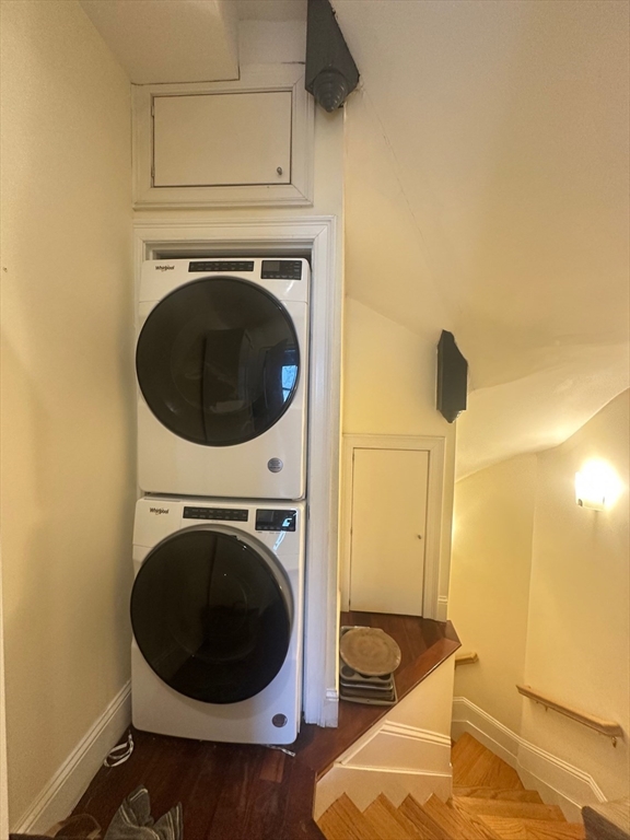 34 Saint Stephen St # 1