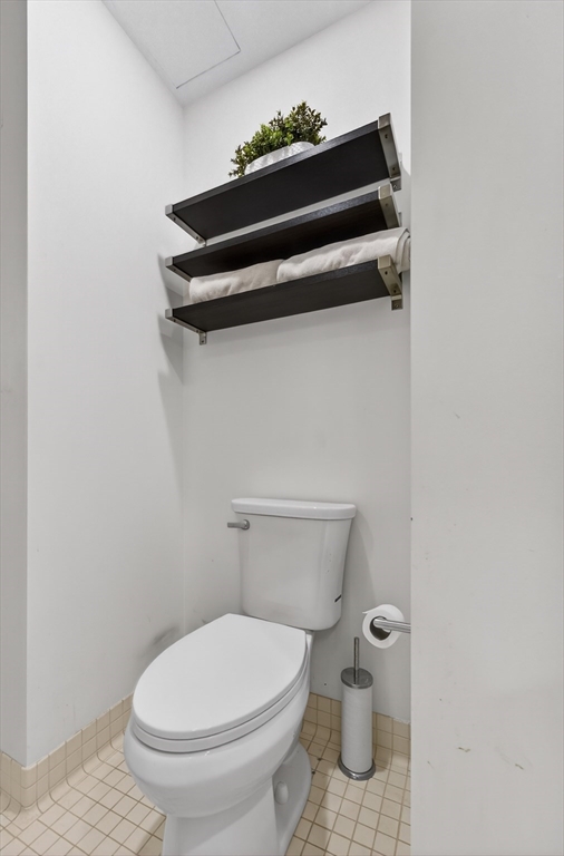 88 Kingston Street # 6C