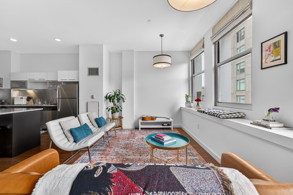 88 Kingston Street # 6C