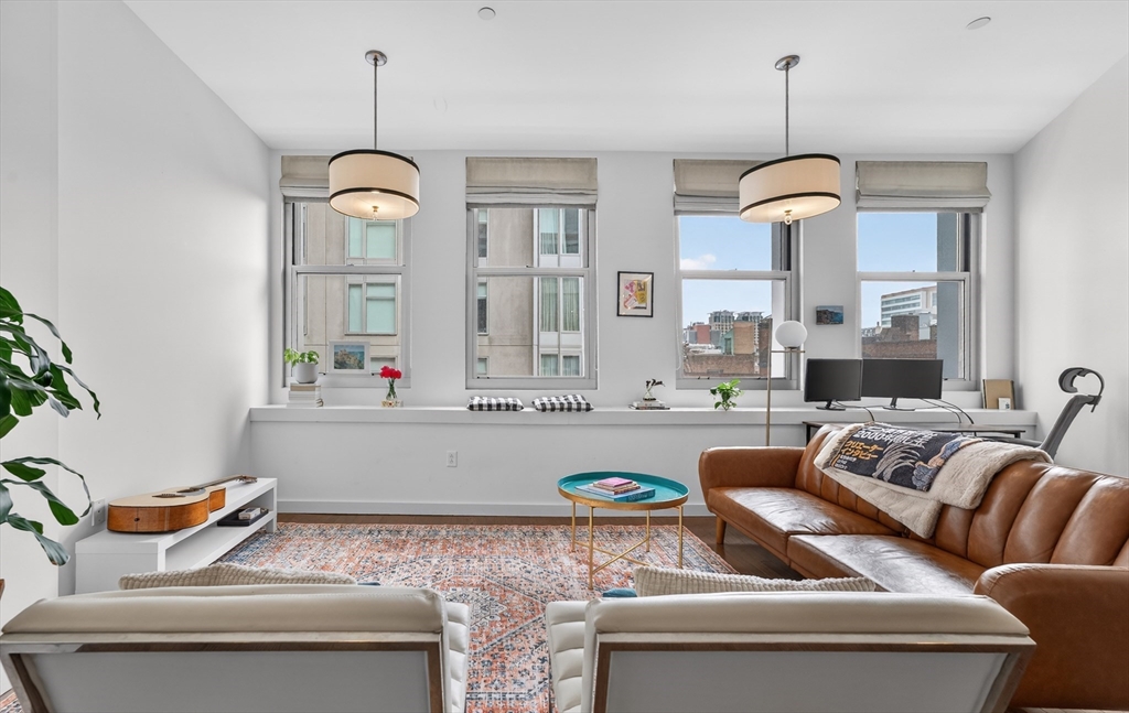 88 Kingston Street # 6C