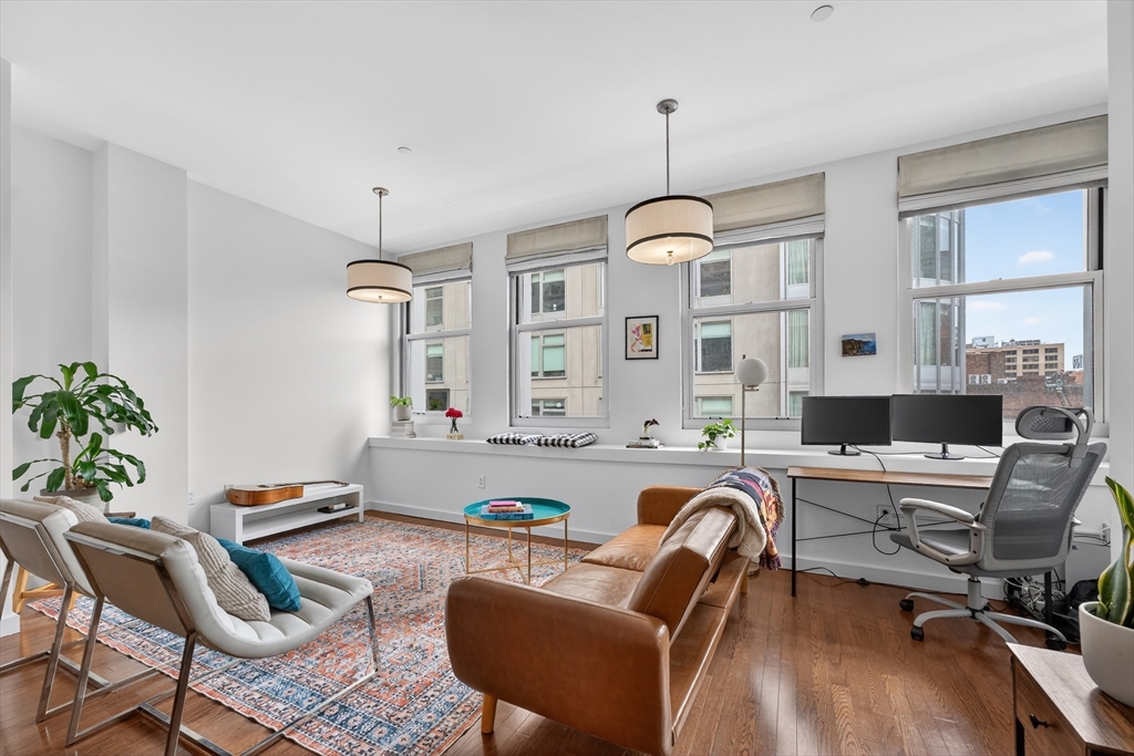 88 Kingston Street # 6C