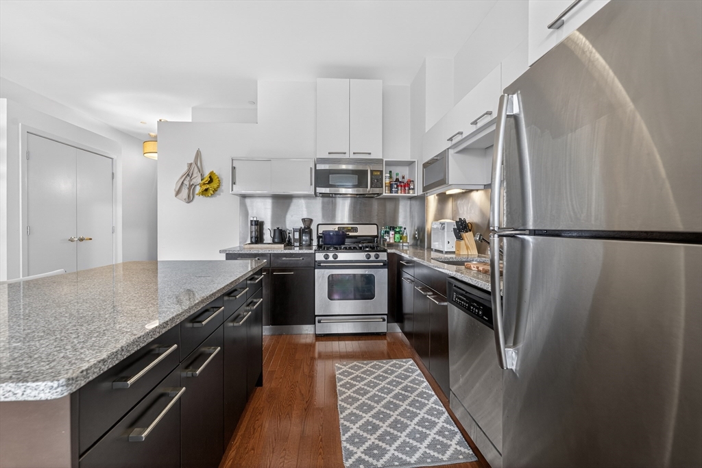88 Kingston Street # 6C