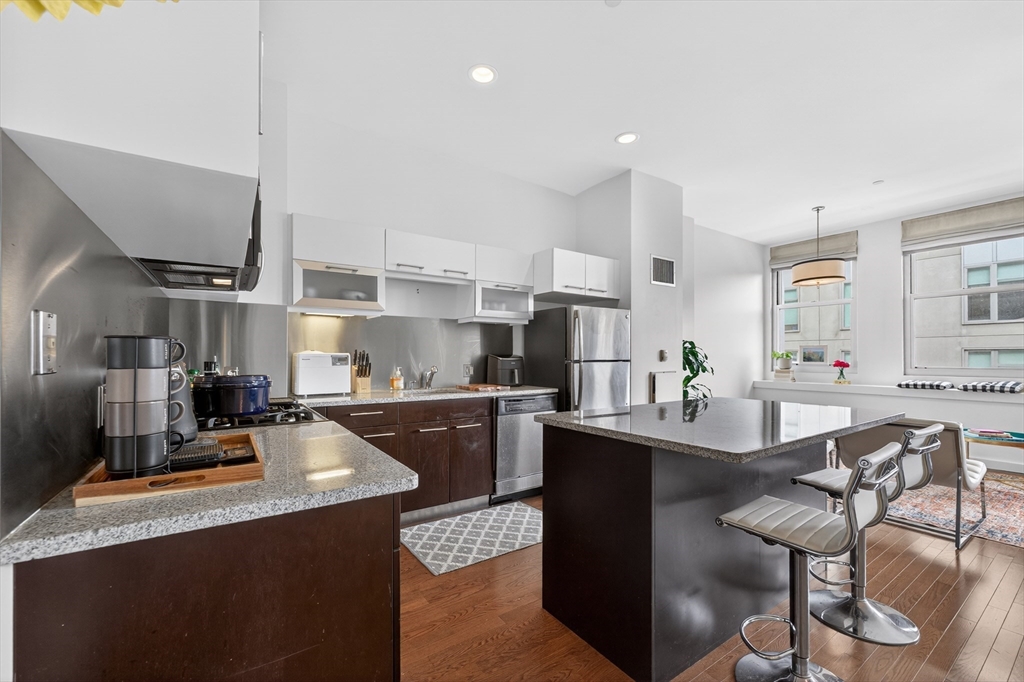 88 Kingston Street # 6C