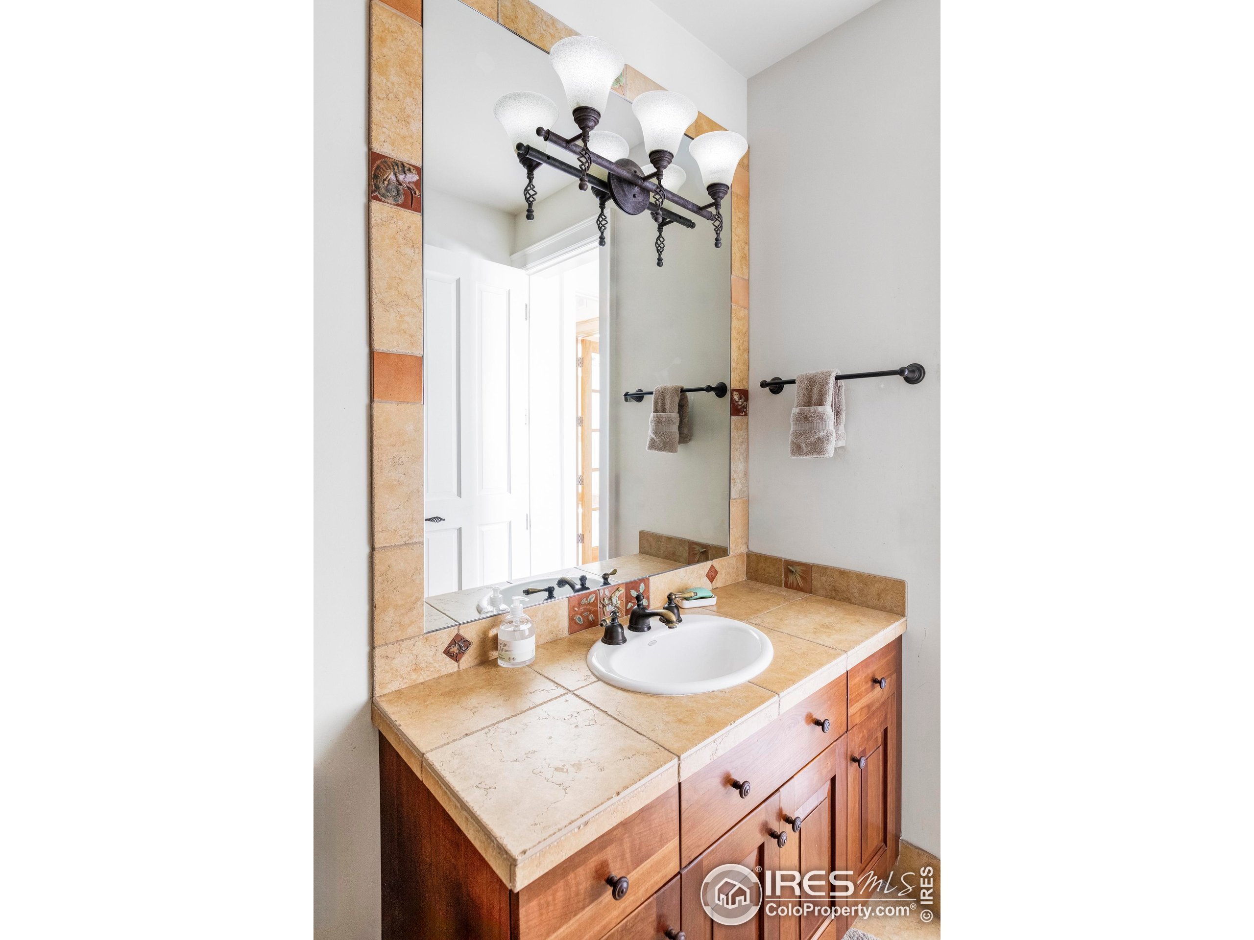 5101 Saint Vrain Rd