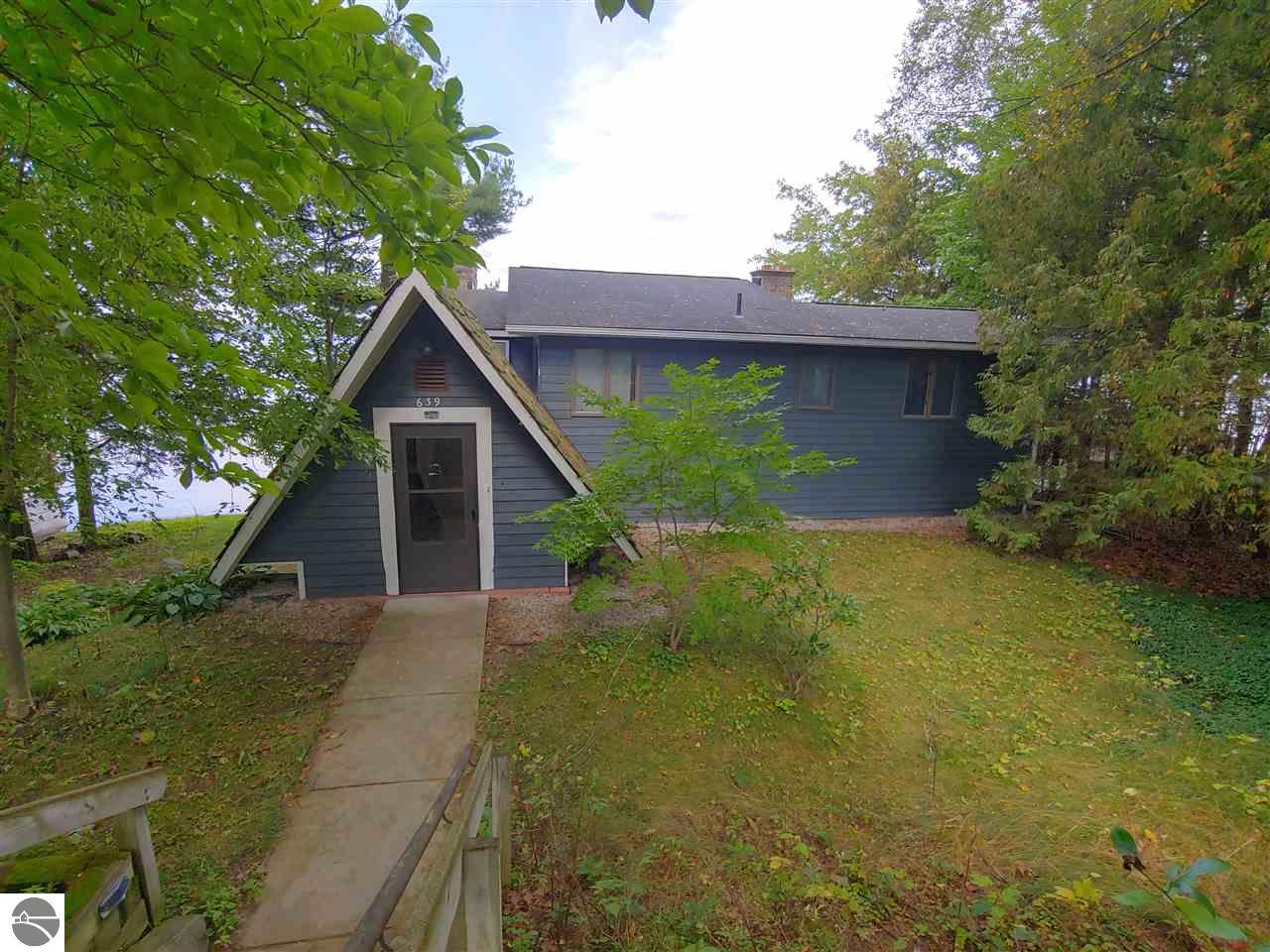 639 N South Long Lake Road