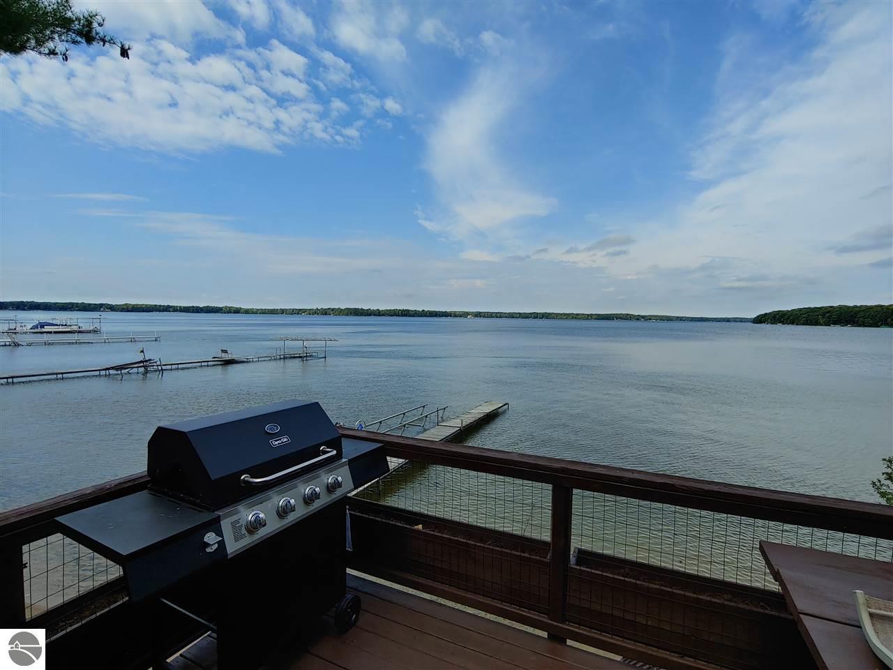 639 N South Long Lake Road