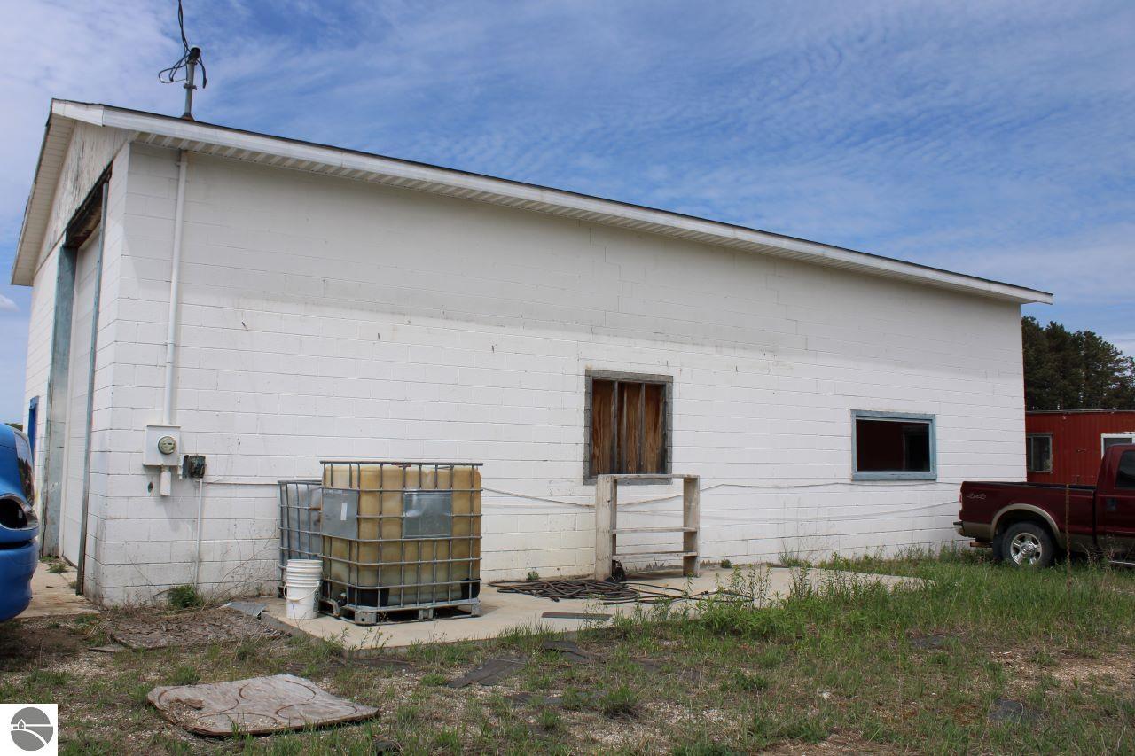 10783 S US-131
