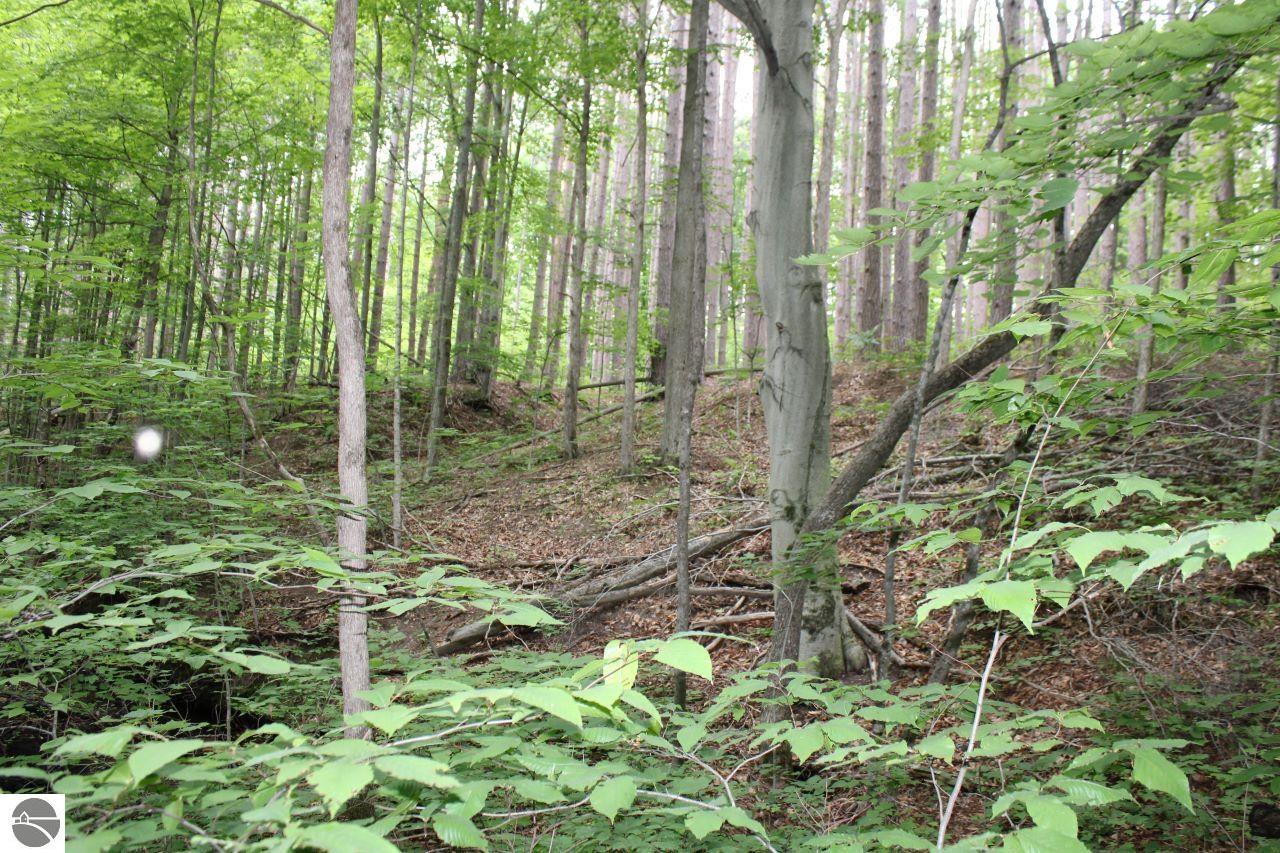 004 NE Apple Creek Road
