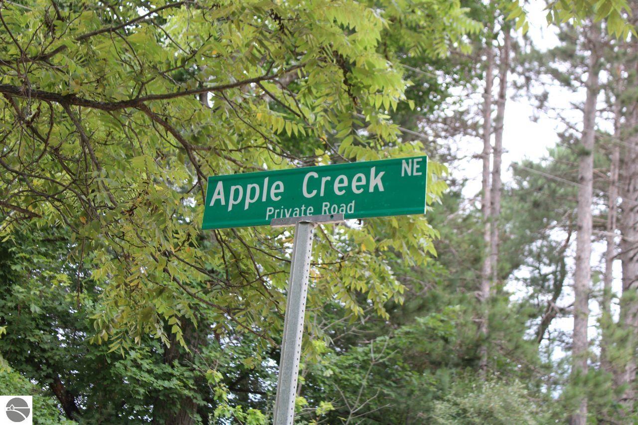 004 NE Apple Creek Road