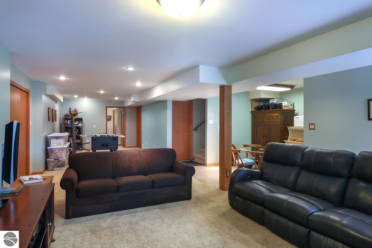 4364 Stoneridge Drive