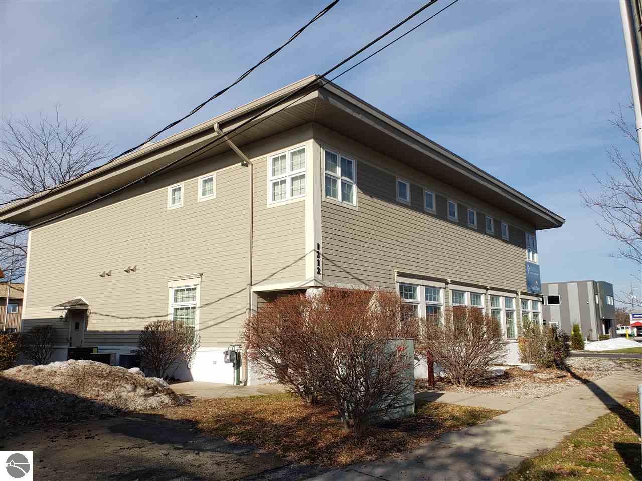 1212 Veterans Drive # 212