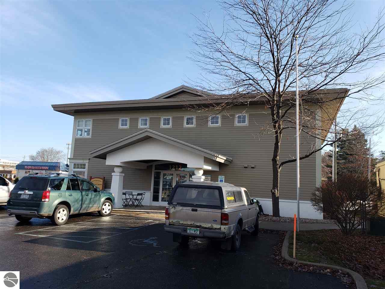 1212 Veterans Drive # 212