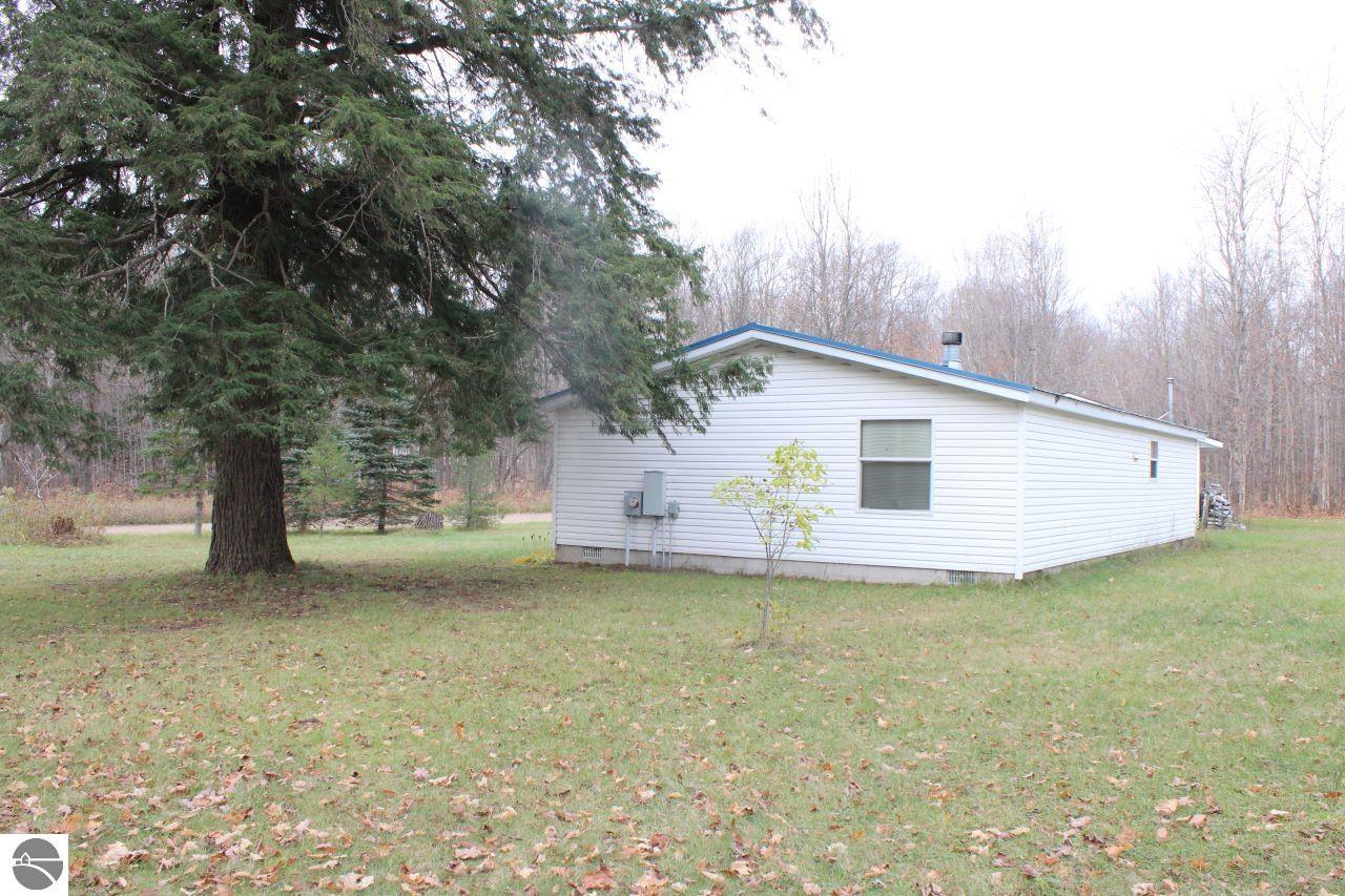 8162 NE Joes Road