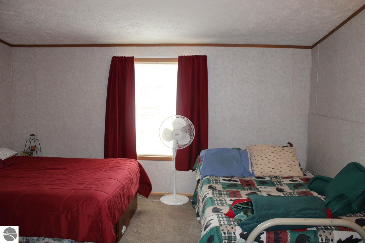 8162 NE Joes Road